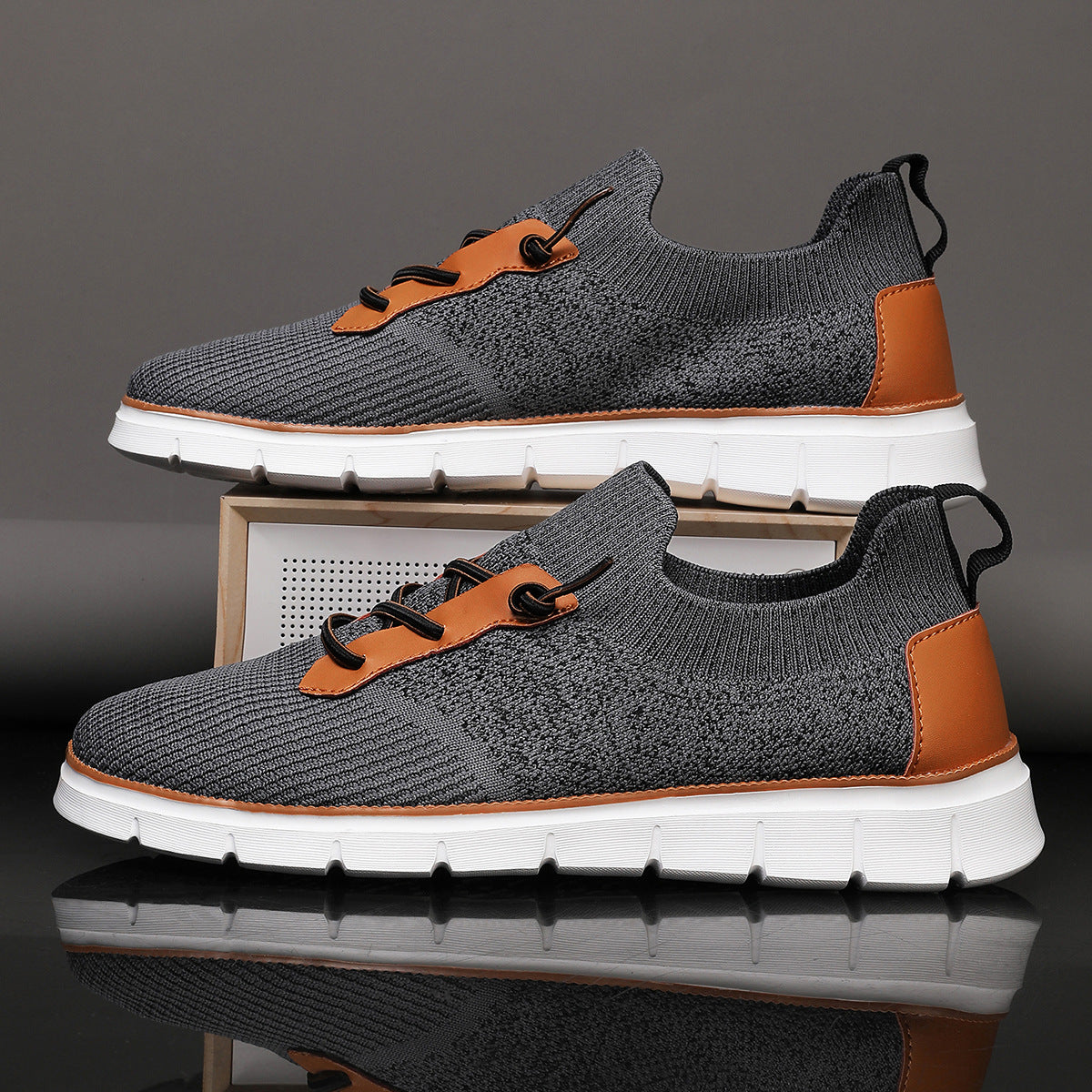 Cevori Low-Top Lace-Up Mesh Sneakers