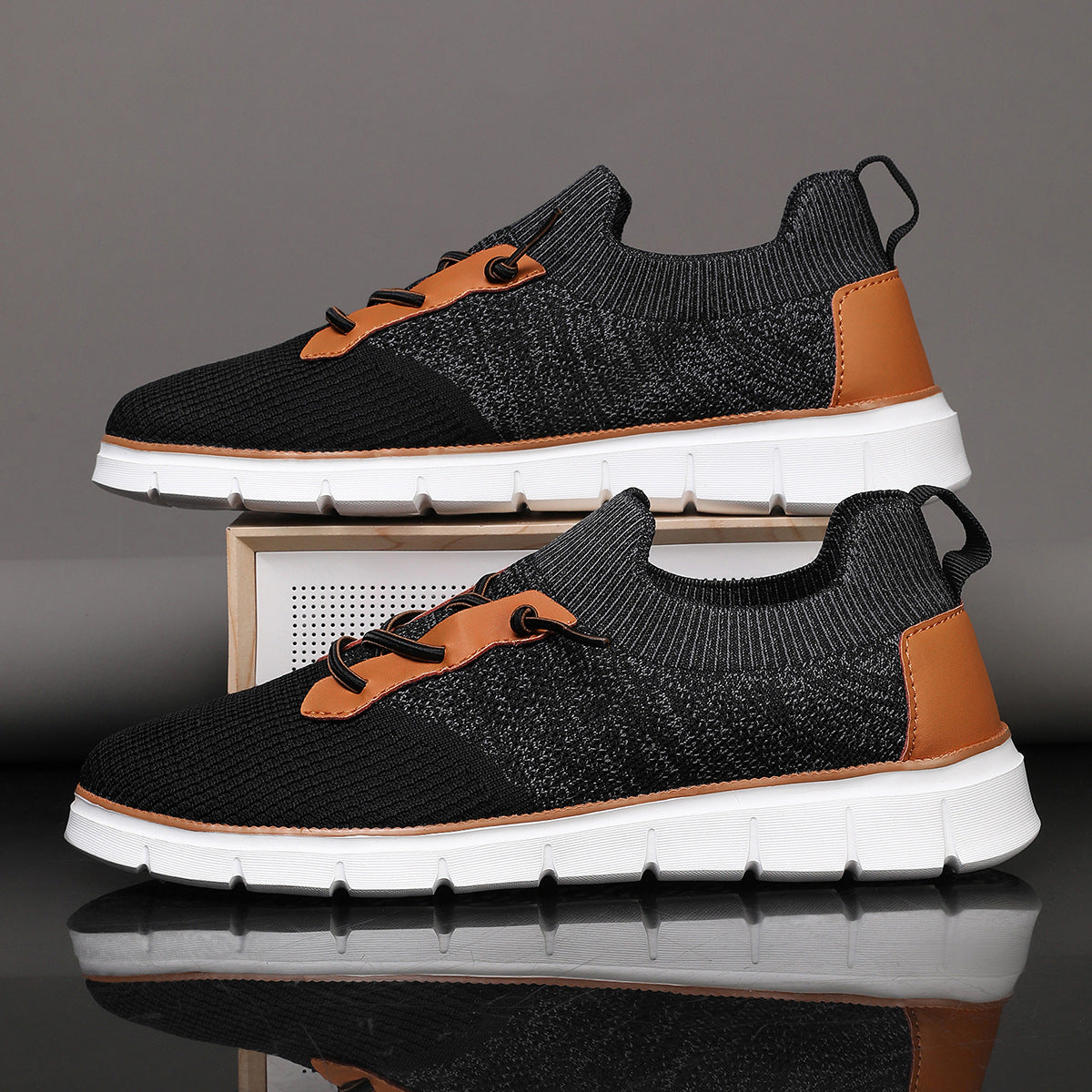 Cevori Low-Top Lace-Up Mesh Sneakers